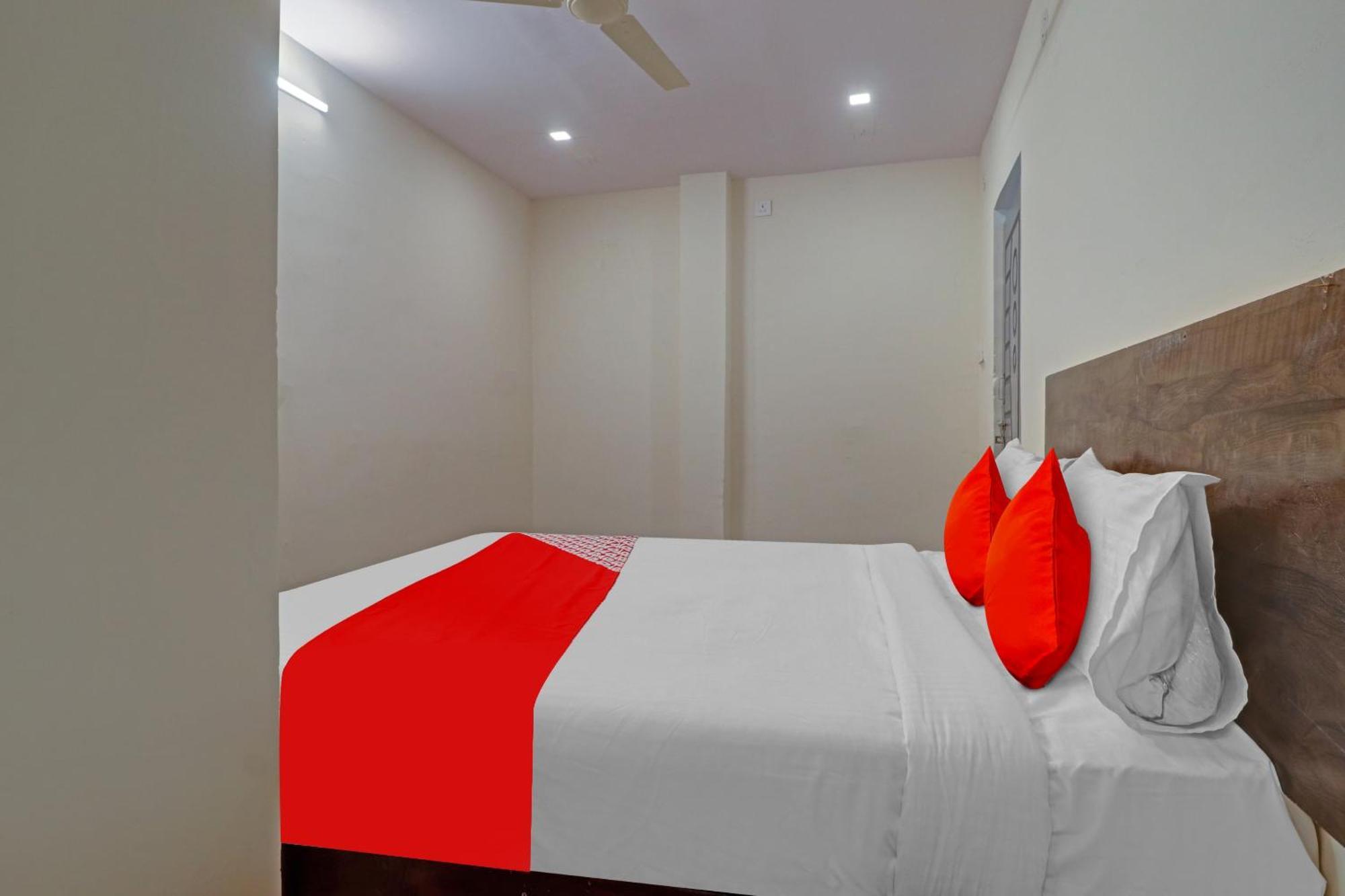 Hotel O R Square Bn Reddy Sururnagar ภายนอก รูปภาพ